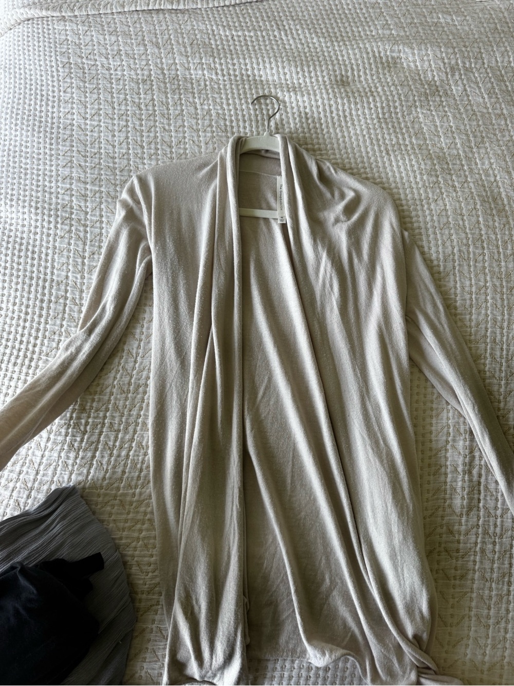 Aritzia TheGroup Babaton cardigan